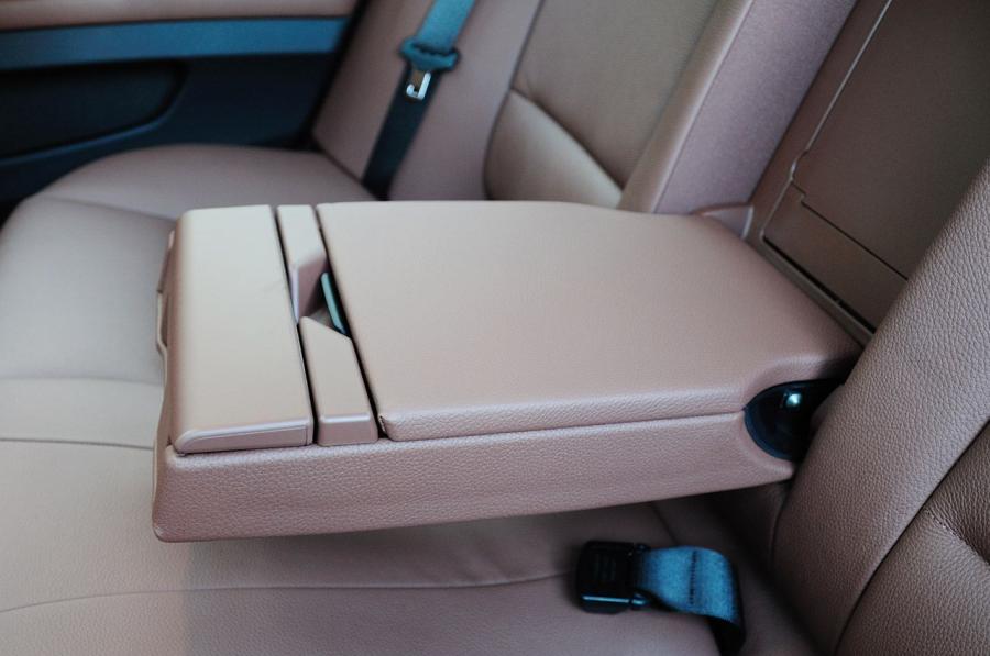  BMW 550i 2011 года  (фото 7 из 51)